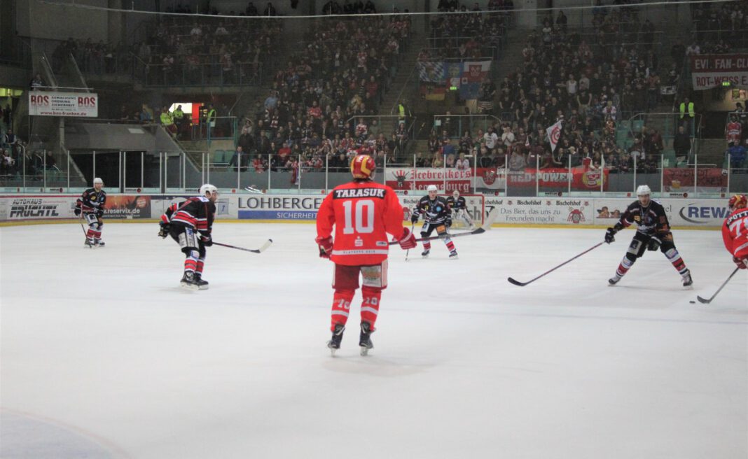 700 Freikarten für Ehrenamtliche beim Heimspiel der Eisbären Regensburg