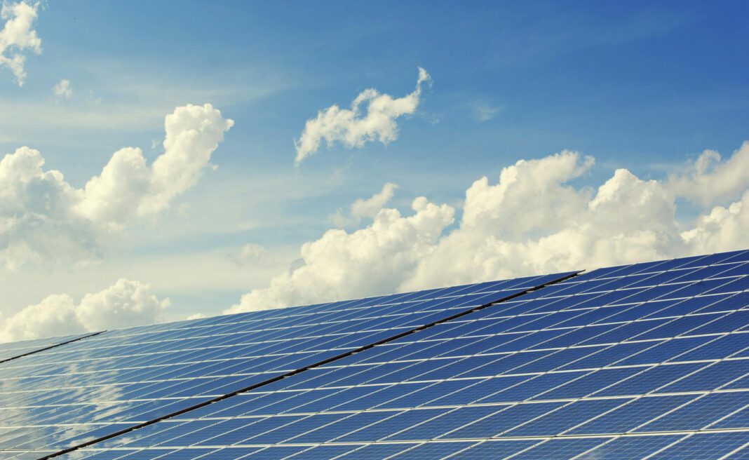 Regensburg gehört bei installierter Photovoltaikleistung zu den Spitzenstädten im bundesweiten Vergleich