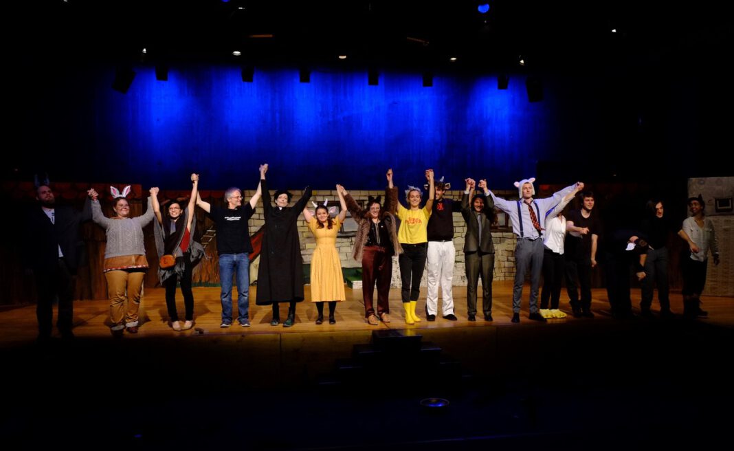 Theater aus Regensburg stellt Klimaprozess im Jahr 2050 zur Debatte